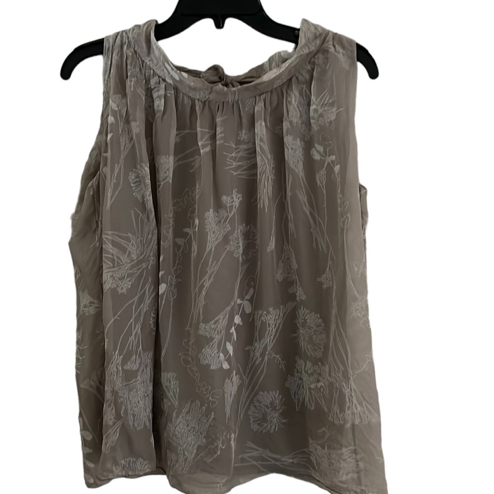 Made in Italy Elena Baldi 100% Silk sleeveless Top Taupe/White Floral. SzM